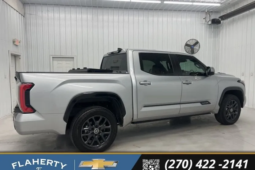 2024 Toyota Tundra Platinum photo 1