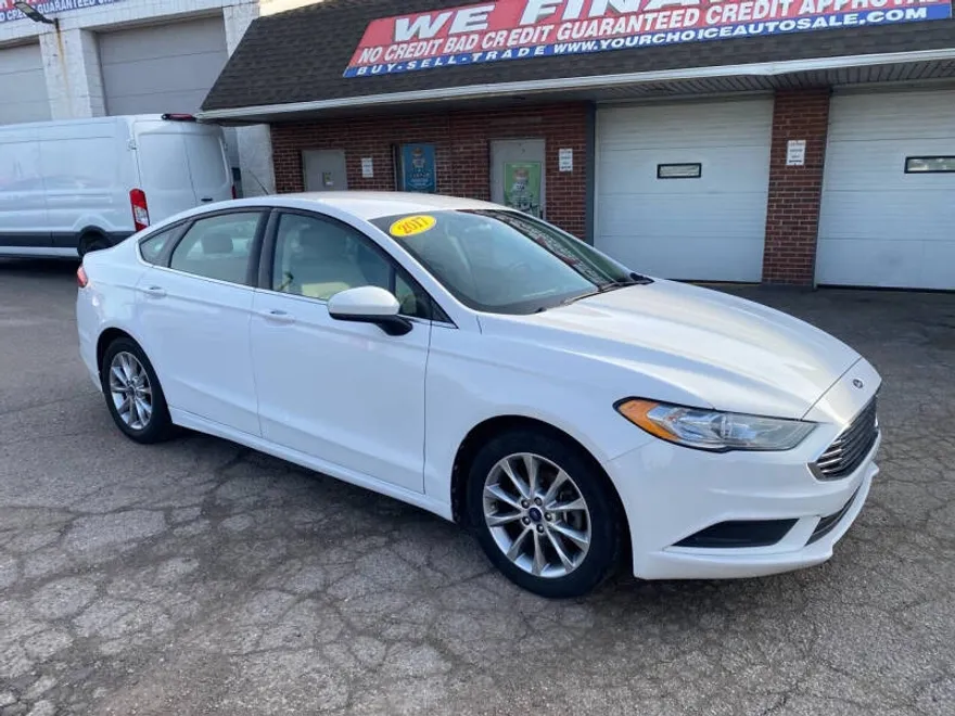 2017 Ford Fusion SE photo 1