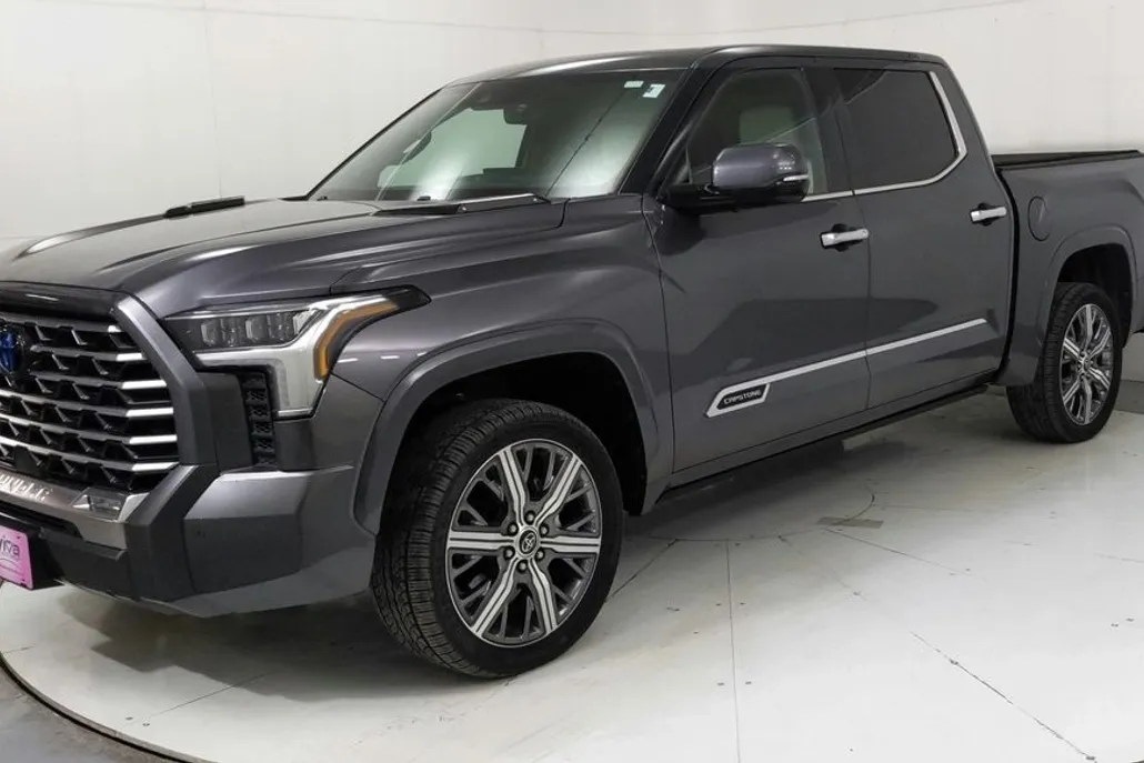 2023 Toyota Tundra CapStone photo 1
