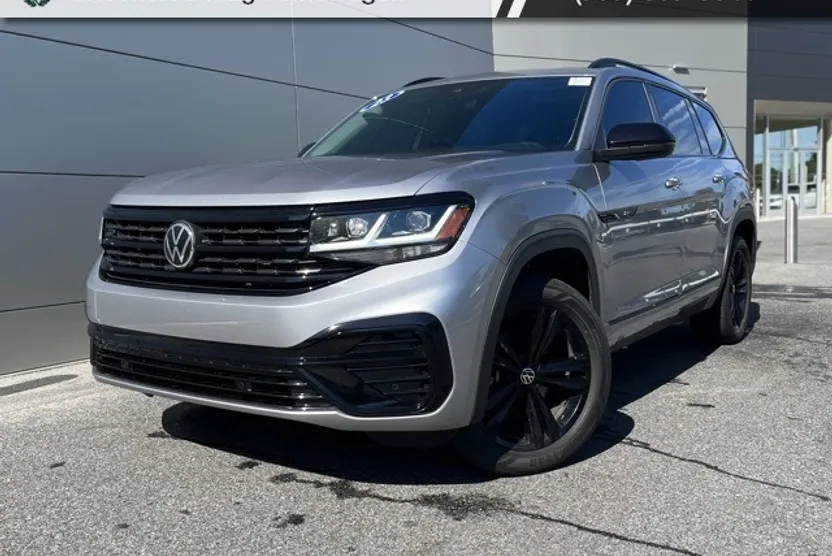 2023 Volkswagen Atlas SEL R-Line photo 1