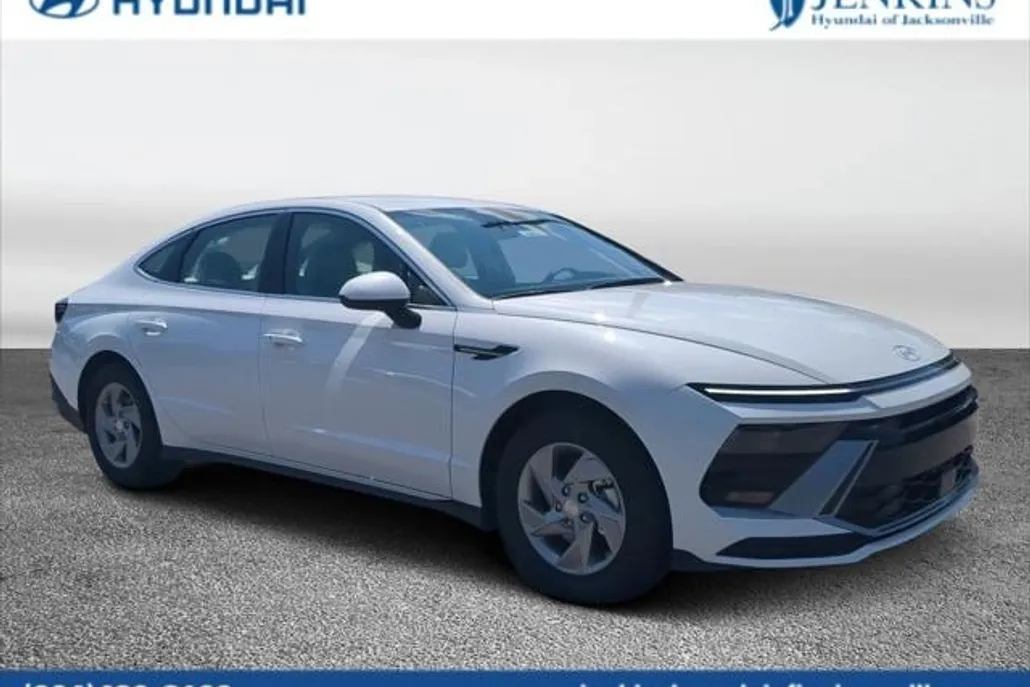 2025 Hyundai Sonata SE photo 1