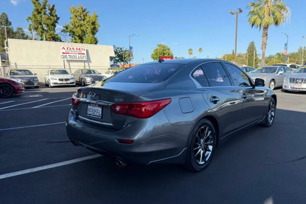 2014 Infiniti Q50 Hybrid Premium photo 1