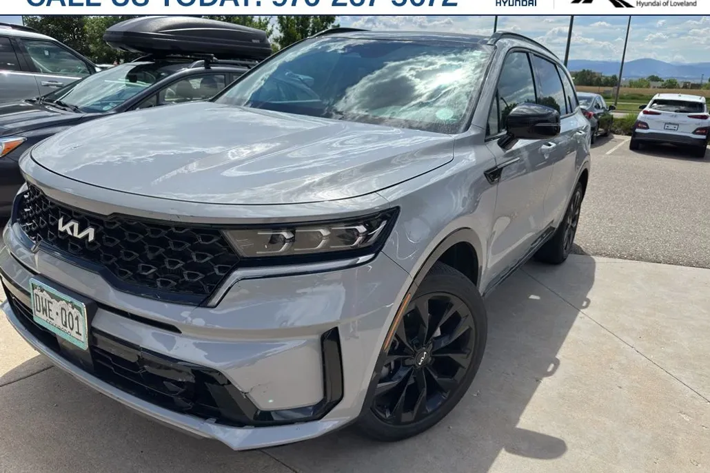 2023 Kia Sorento SX photo 1