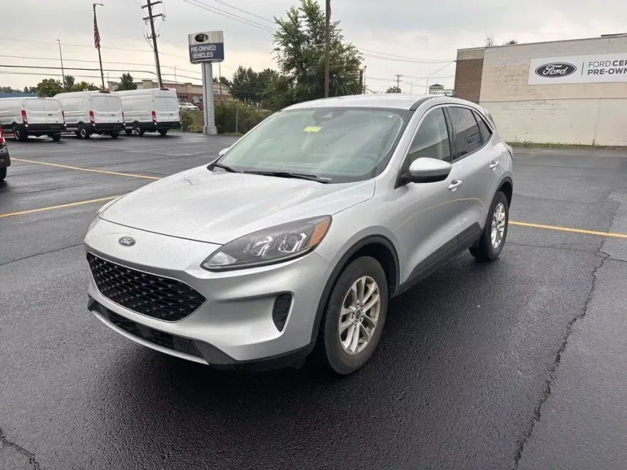 2020 Ford Escape SE photo 1