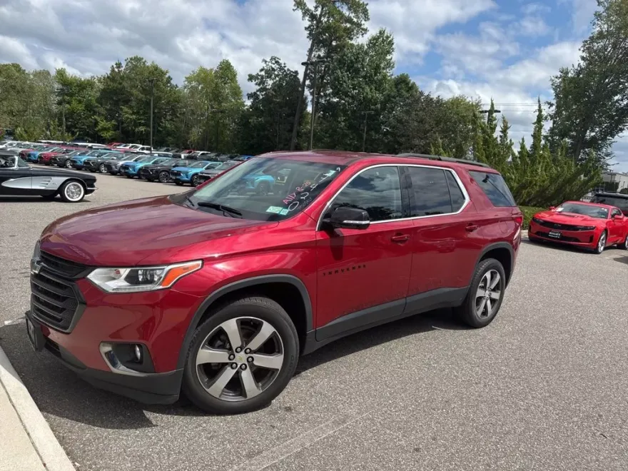 2020 Chevrolet Traverse Leather photo 1