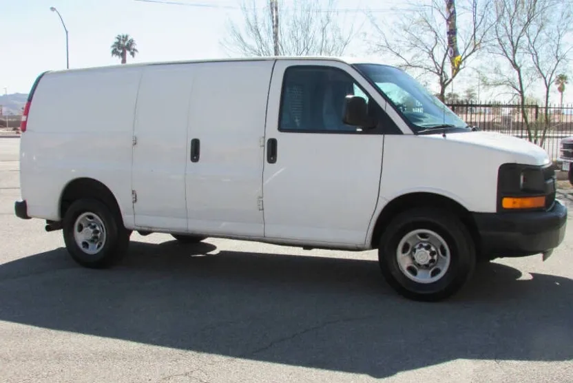 2013 Chevrolet Express 2500 Cargo Van photo 1