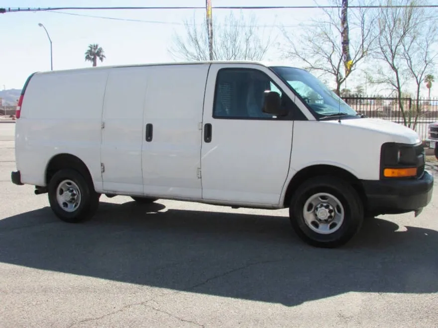 2013 Chevrolet Express 2500 Cargo Van photo 1