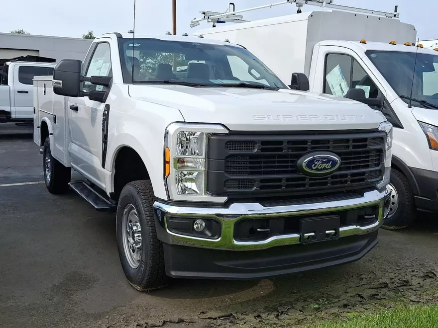 2025 Ford F-250 XL photo 1