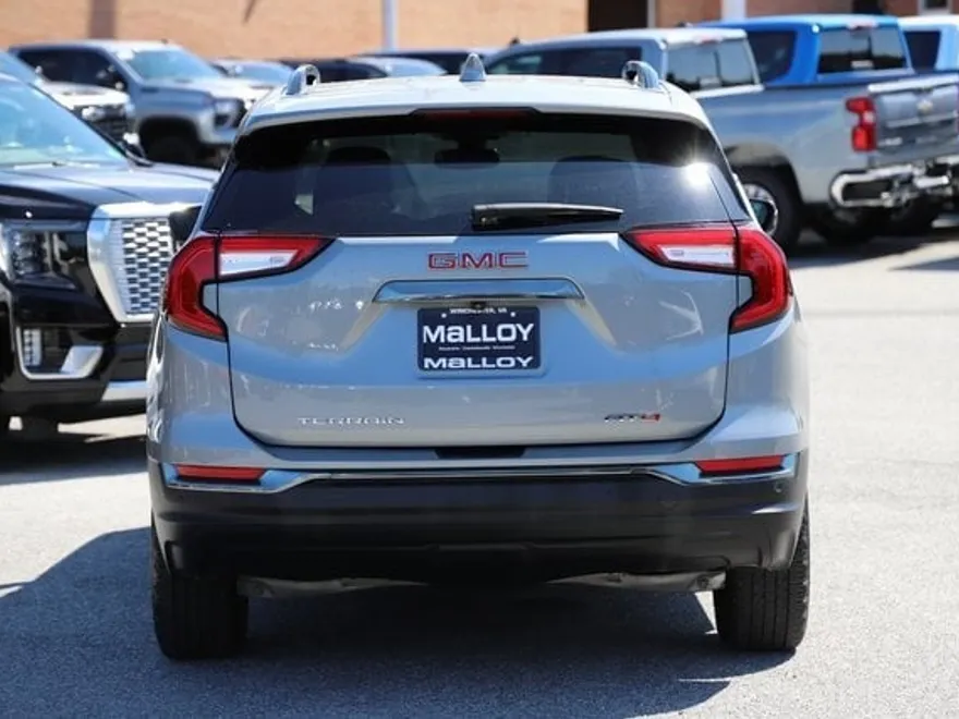 2024 Gmc Terrain AT4 photo 1