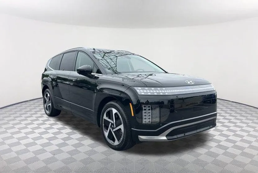 2026 Hyundai Ioniq photo 1