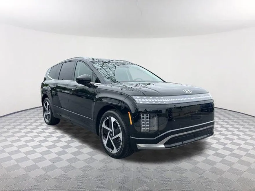 2026 Hyundai Ioniq photo 1