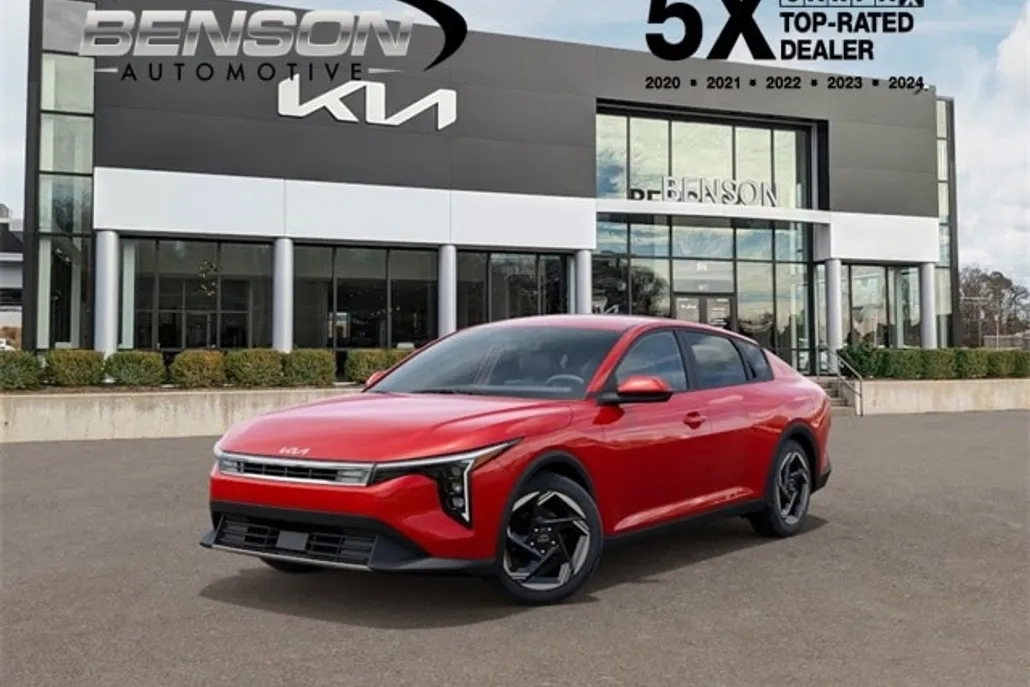 2025 Kia K4 EX photo 1