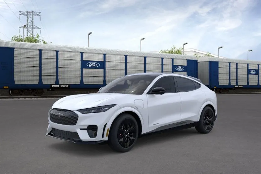2025 Ford Mustang Mach-E GT photo 1