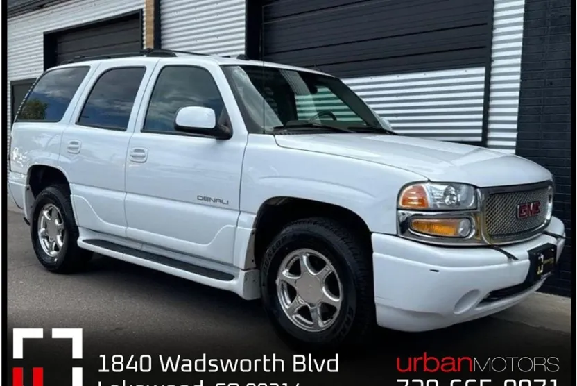 2004 Gmc Yukon Denali photo 1