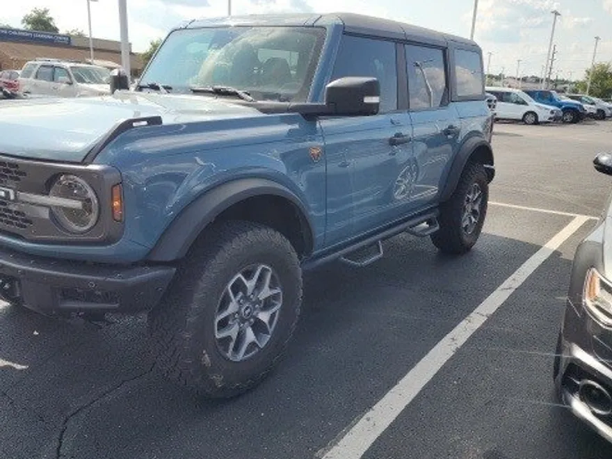 2022 Ford Bronco Base Big Bend Black Diamond Outer Banks Badlands Wildtrak Everglades photo 1