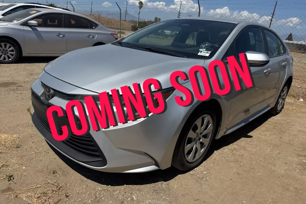 2023 Toyota Corolla LE photo 1