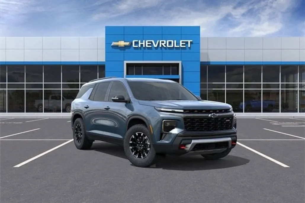 2026 Chevrolet Traverse Z71 photo 1