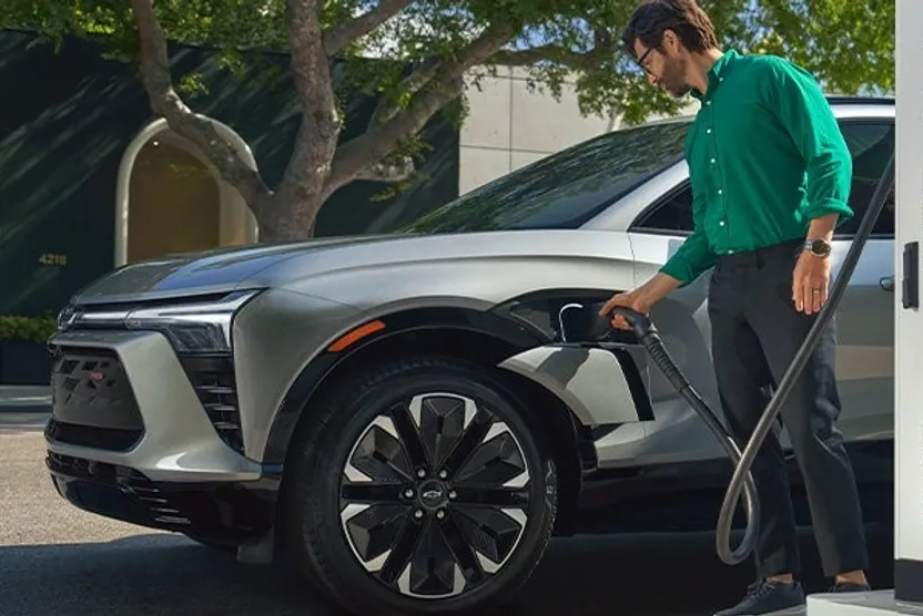 2024 Chevrolet Blazer EV photo 1