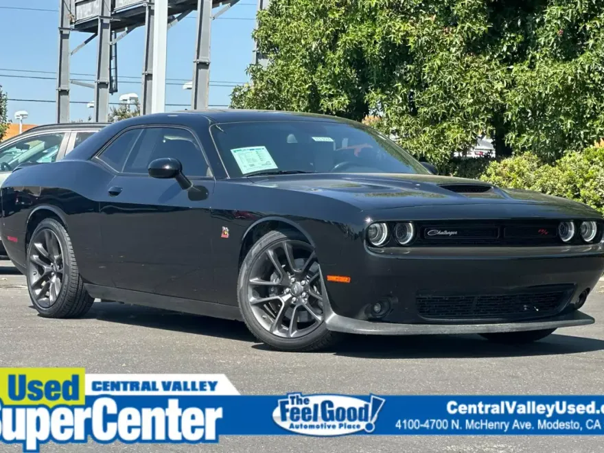 2022 Dodge Challenger R/T Scat Pack photo 1