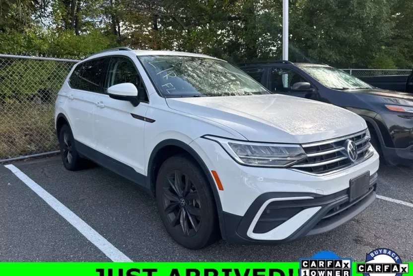 2022 Volkswagen Tiguan SE photo 1