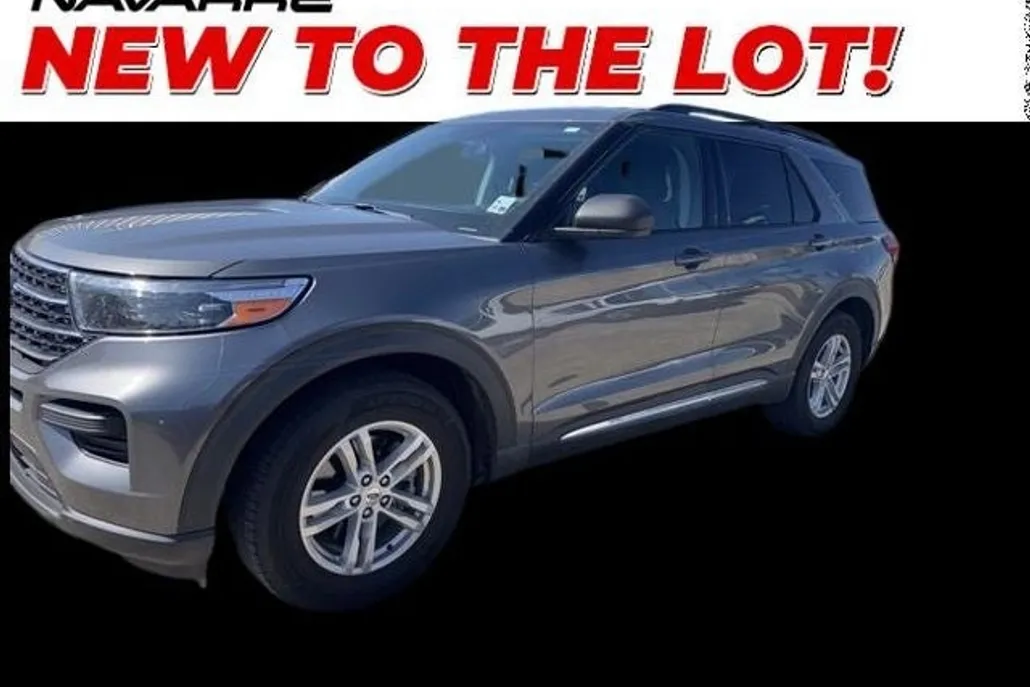 2021 Ford Explorer XLT photo 1