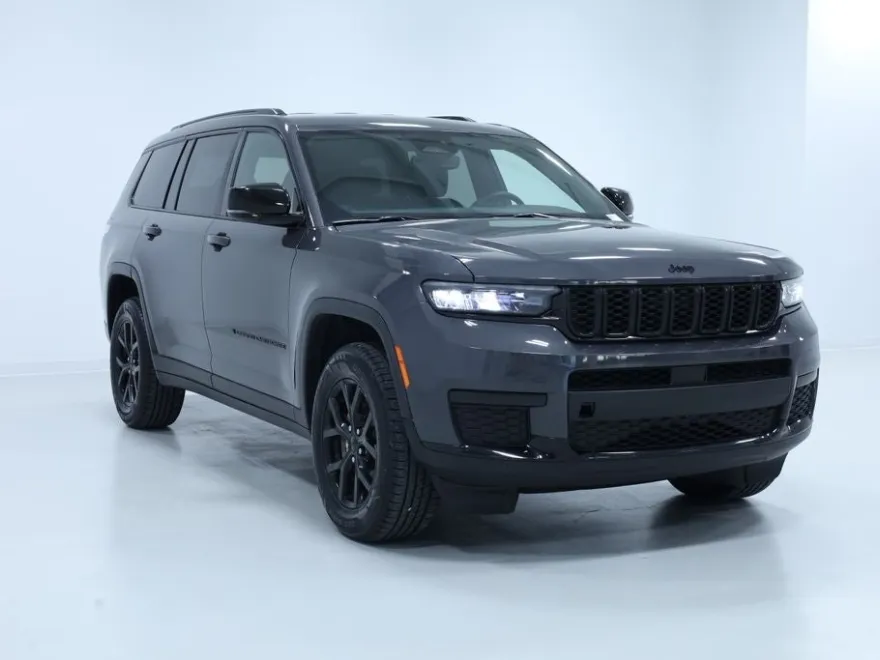 2024 Jeep Grand Cherokee Altitude photo 1