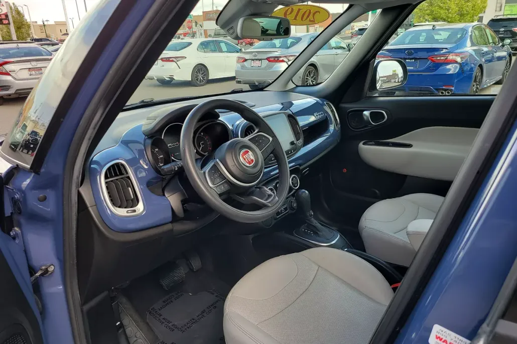 2019 Fiat 500L Lounge photo 1