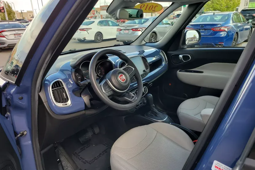 2019 Fiat 500L Lounge photo 1