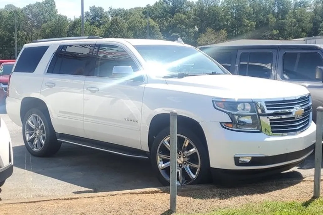 2017 Chevrolet Tahoe Premier photo 1