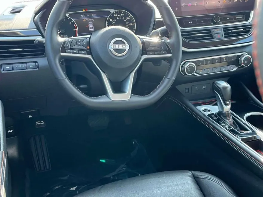 2024 Nissan Altima 2.5 SR photo 1