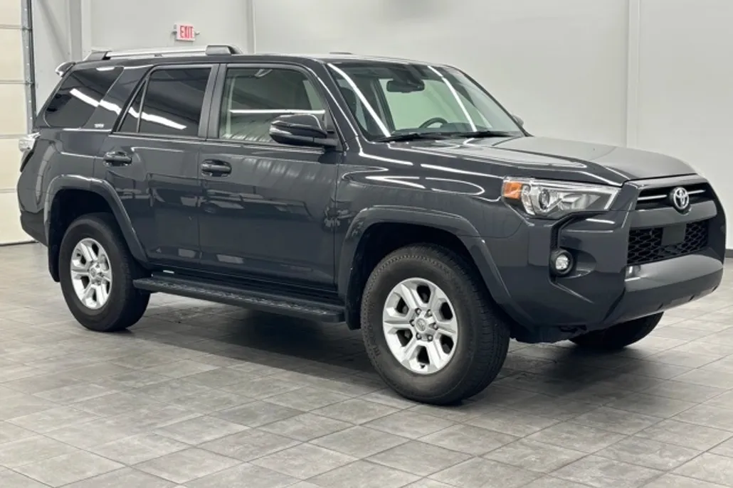 2024 Toyota 4Runner SR5 Premium photo 1