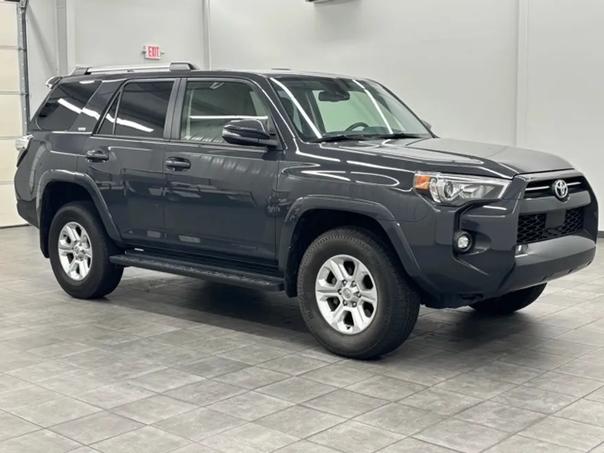 2024 Toyota 4Runner SR5 Premium photo 1