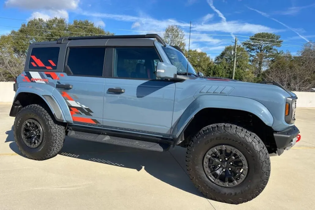 2024 Ford Bronco Raptor photo 1