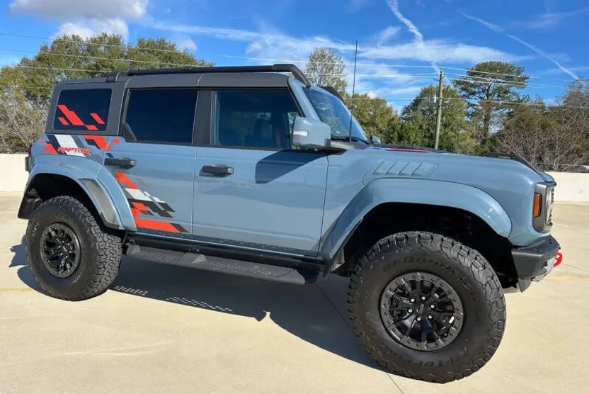 2024 Ford Bronco Raptor photo 1