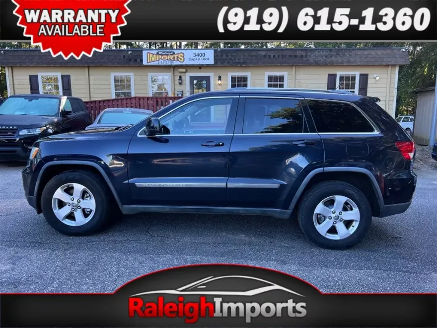 2011 Jeep Grand Cherokee Laredo photo 1