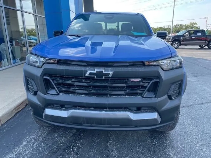 2026 Chevrolet Colorado Trail Boss photo 1