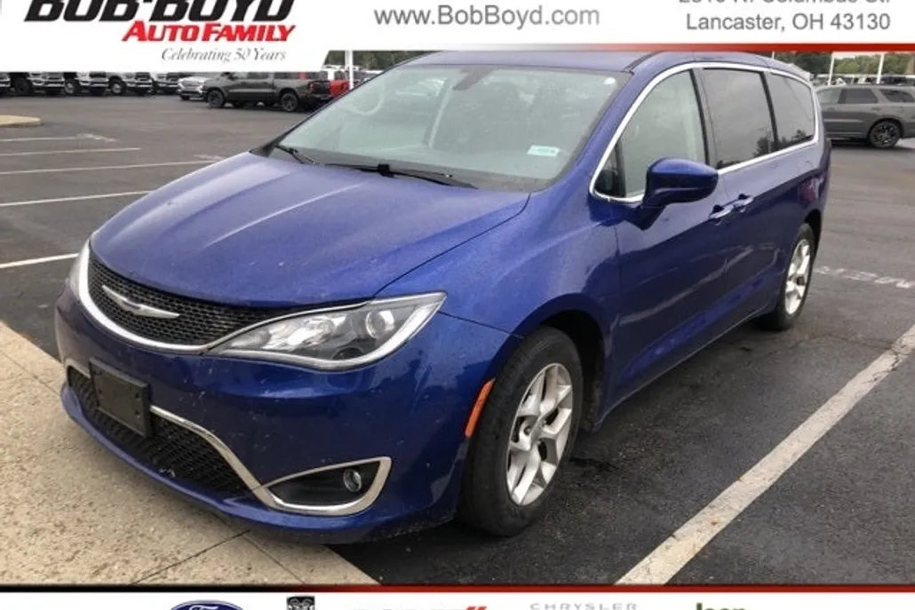 2019 Chrysler Pacifica Touring Plus photo 1