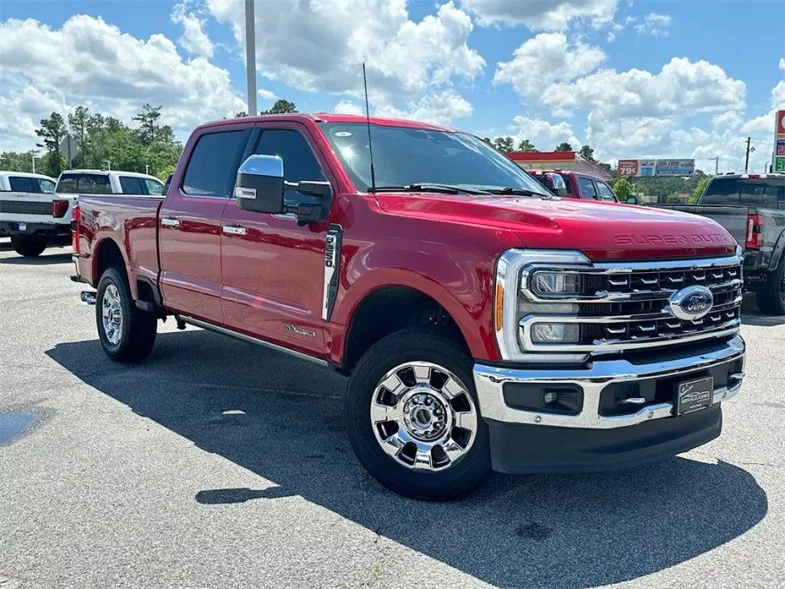 2023 Ford F-250 Lariat photo 1