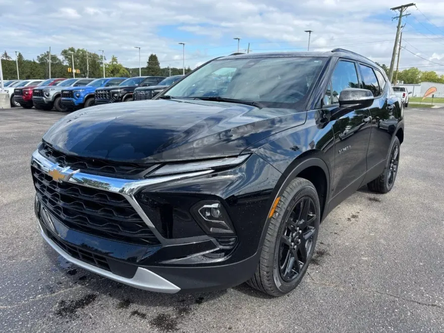2025 Chevrolet Blazer photo 1