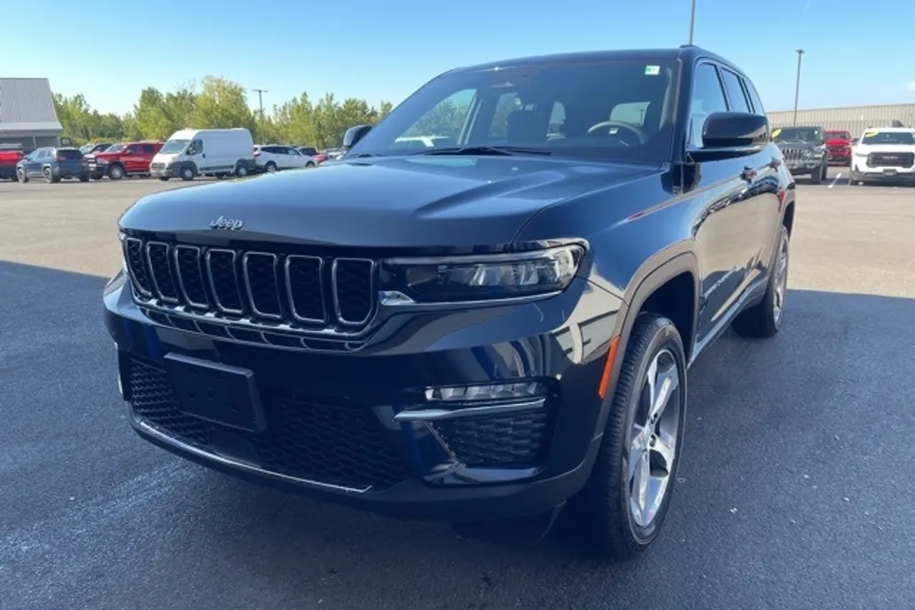 2025 Jeep Grand Cherokee Limited photo 1