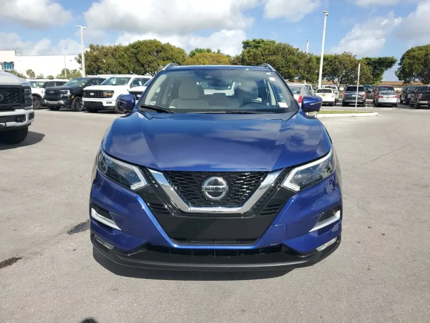 2021 Nissan Rogue Sport SL photo 1