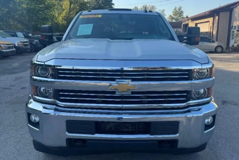 2015 Chevrolet Silverado 3500HD LT photo 1
