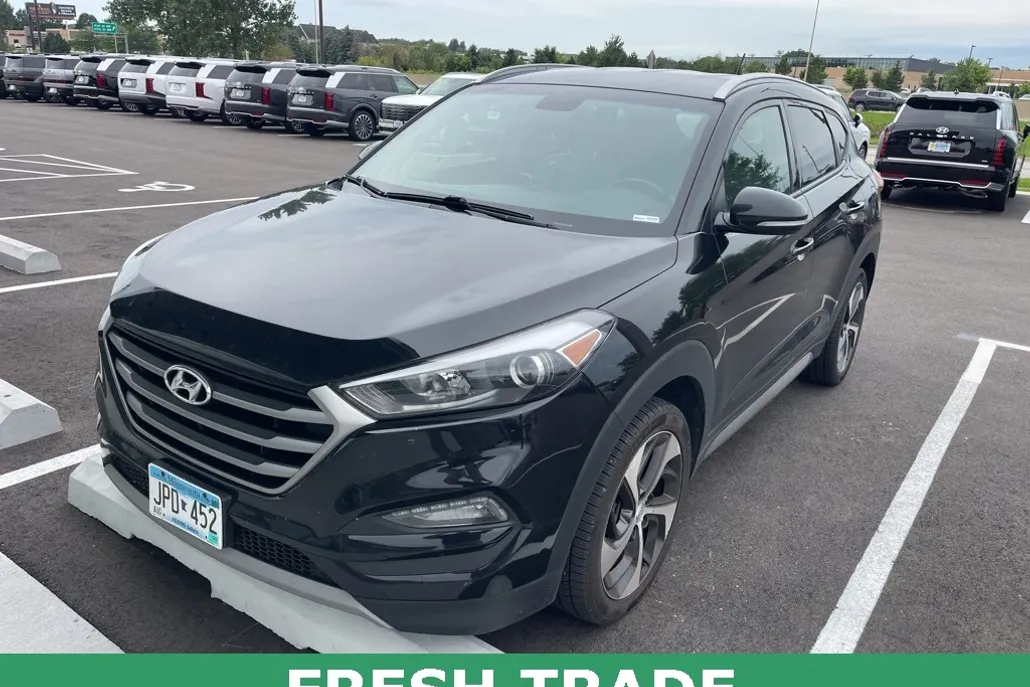 2017 Hyundai Tucson Sport photo 1