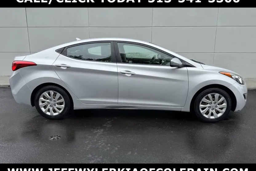 2012 Hyundai Elantra GLS photo 1