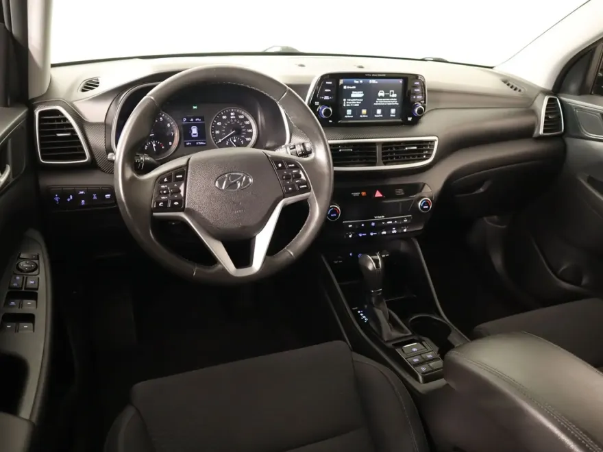 2020 Hyundai Tucson Sport photo 1