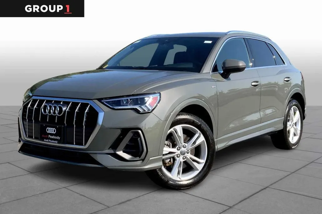 2020 Audi Q3 S line Premium Plus photo 1