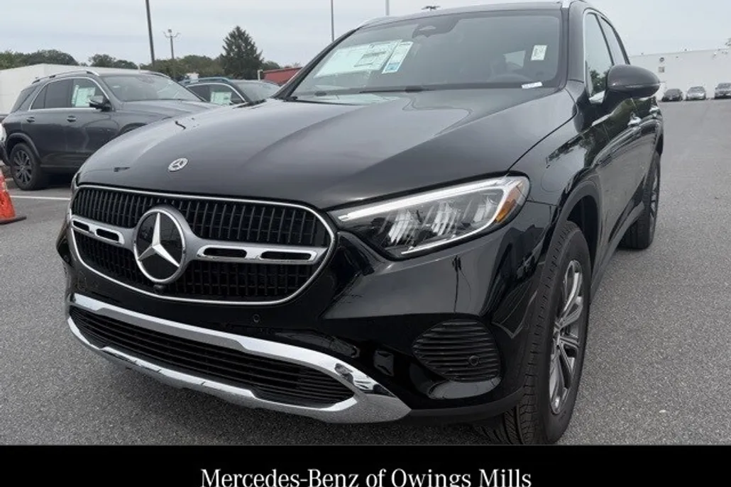 2026 Mercedes Benz GLC 300 4MATIC photo 1