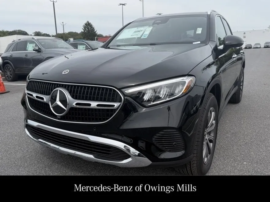 2026 Mercedes Benz GLC 300 4MATIC photo 1