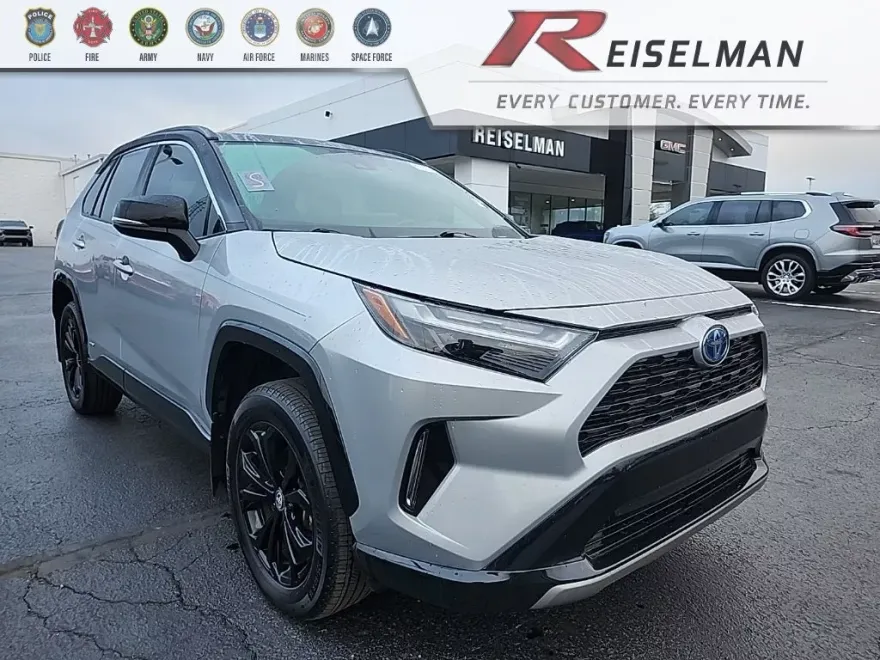 2024 Toyota RAV4 Hybrid XSE photo 1