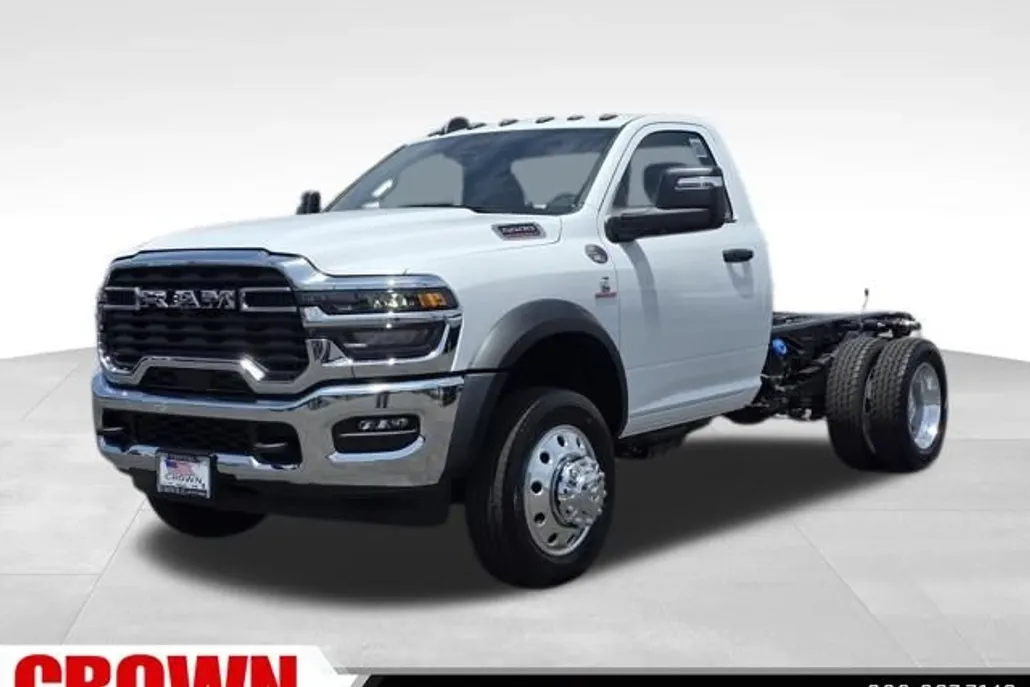2025 Ram 5500 Tradesman photo 1